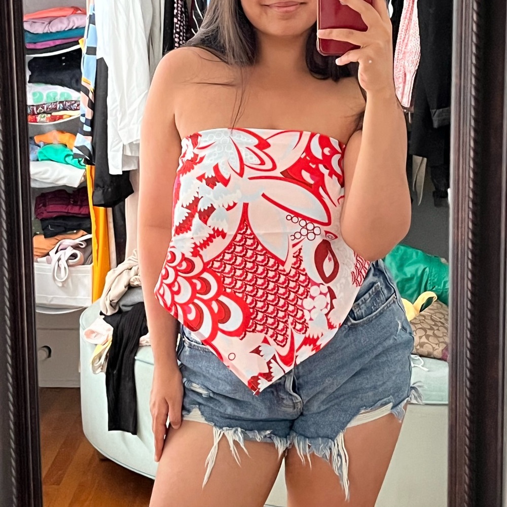 Scarf top